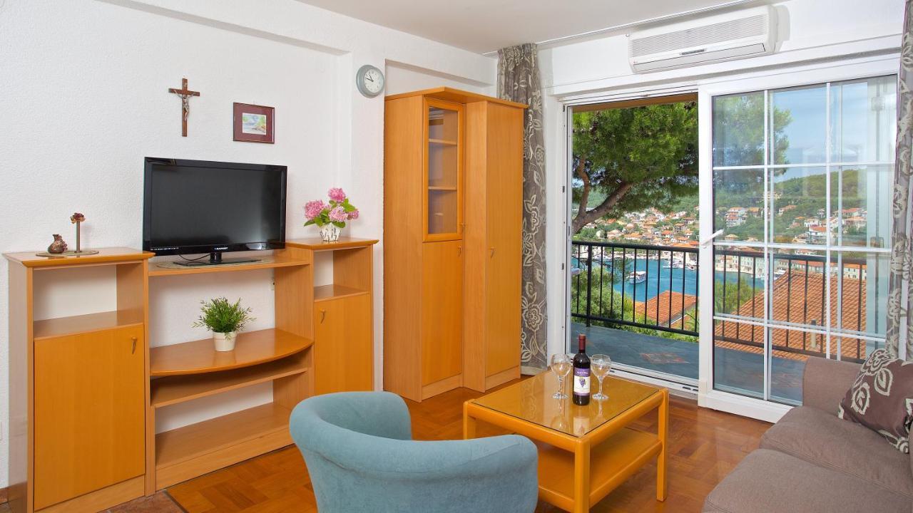 Apartments Kalina Jelsa  Luaran gambar