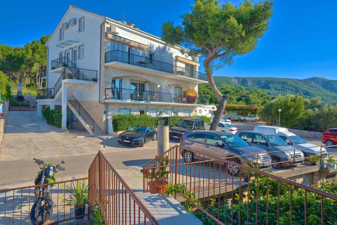 Apartments Kalina Jelsa  Luaran gambar