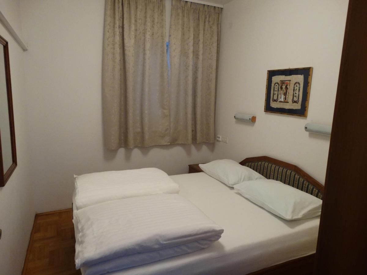 Apartments Kalina Jelsa  Luaran gambar